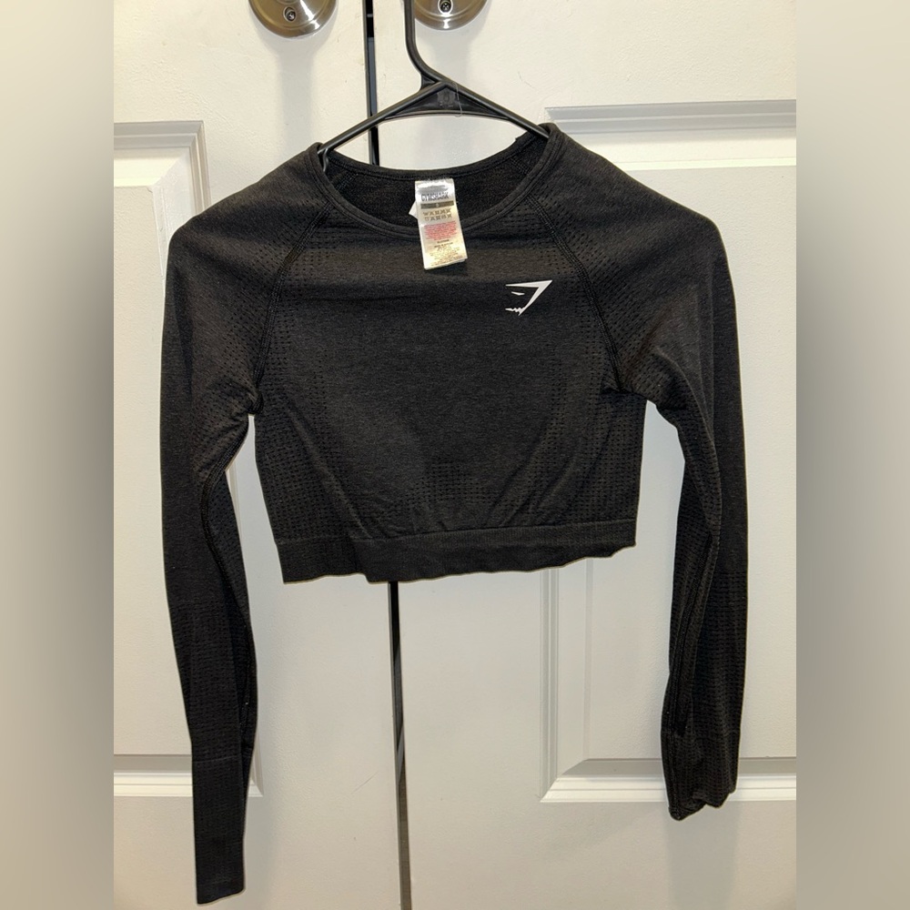 Long sleeve athletic top